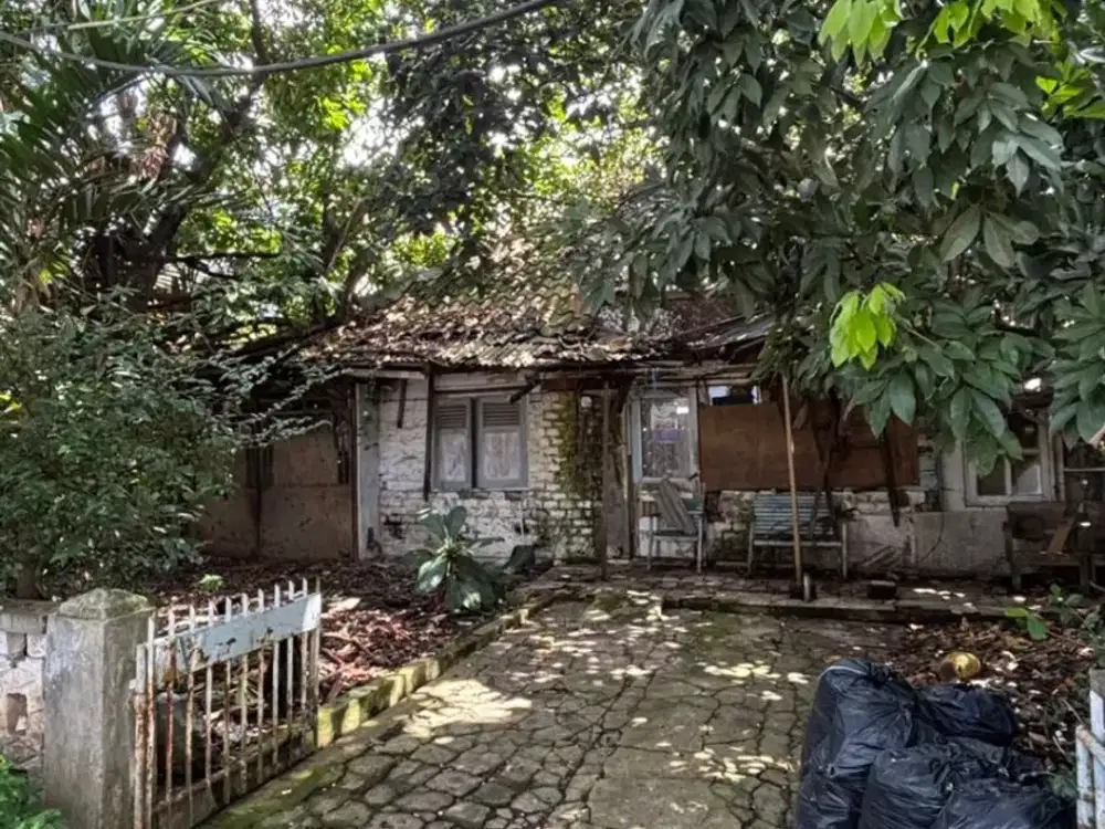 Rumah hitung tanah di Cihapit Riau Martadinata Bandung Kota