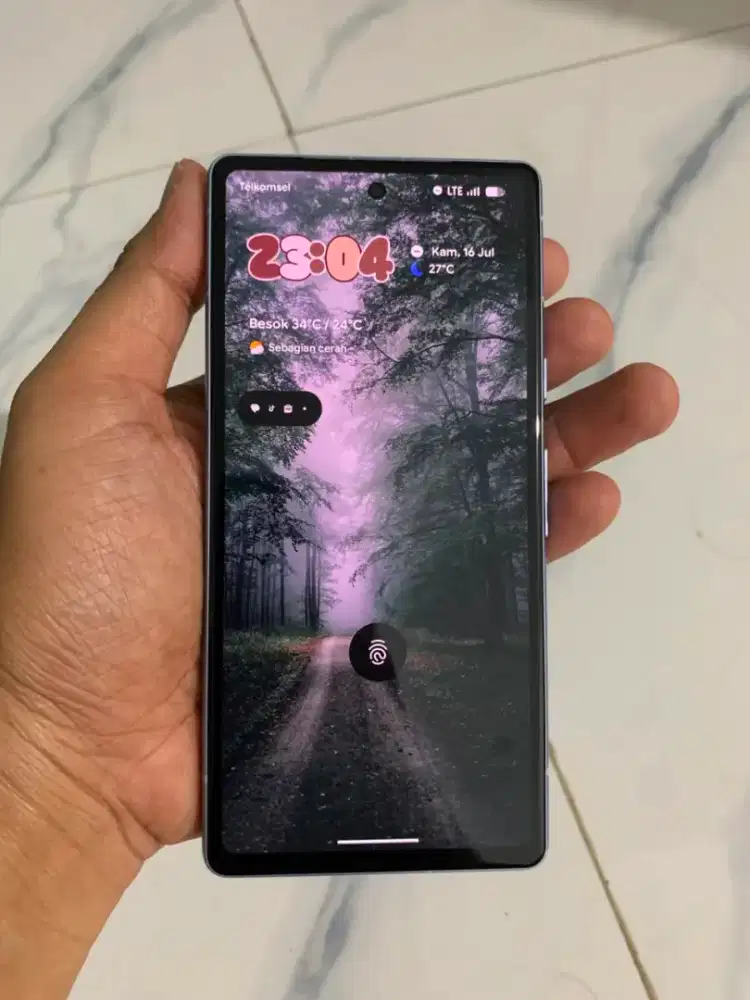 Google pixel 7a, rewrite, gores halus lcd, pemakaian normal.