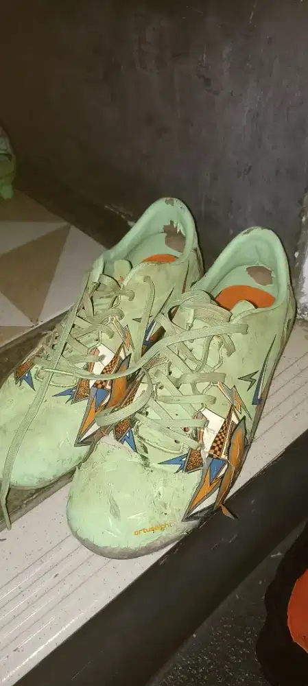 sepatu bola ortus