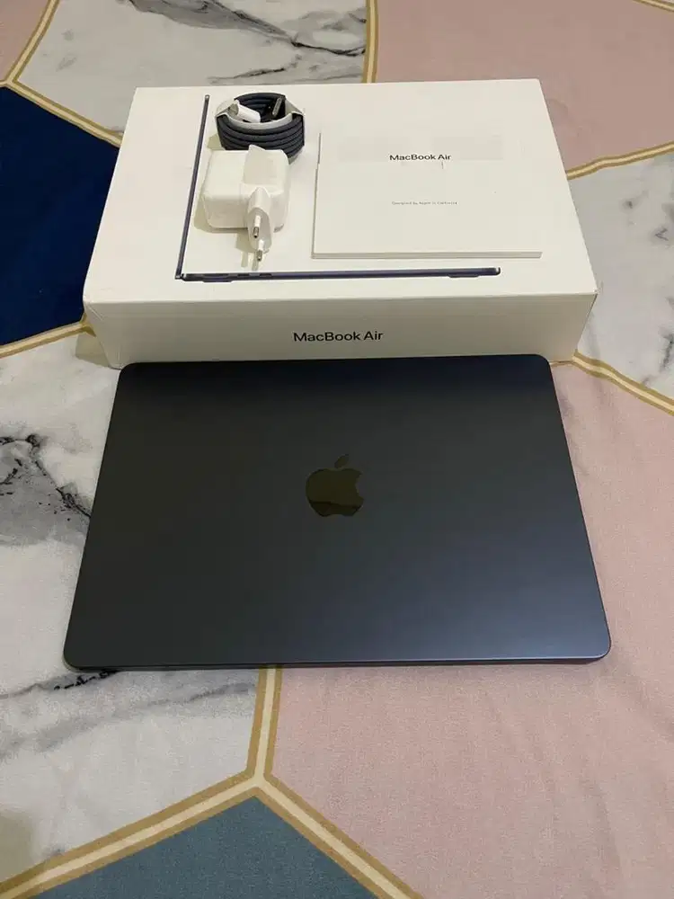 Saya beli Macbook Air M4 M5 iBox