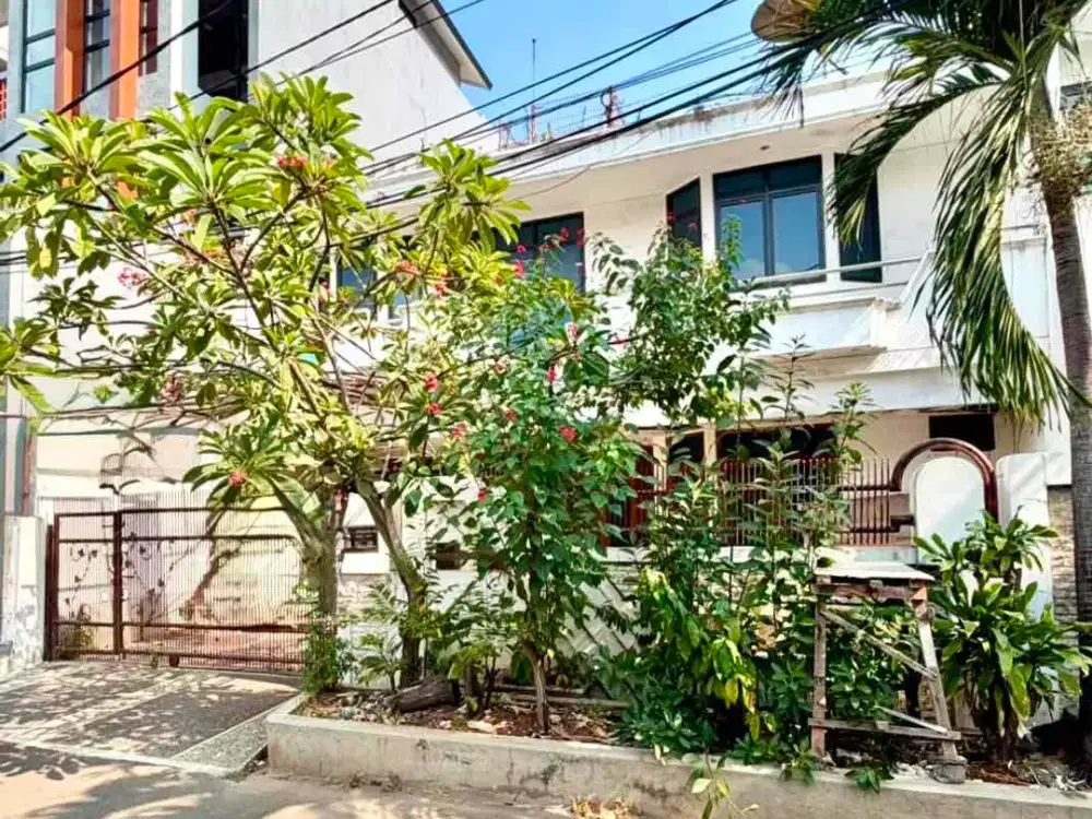 Jual Rumah Siap Renovasi 11x17m2 di Janur Elok