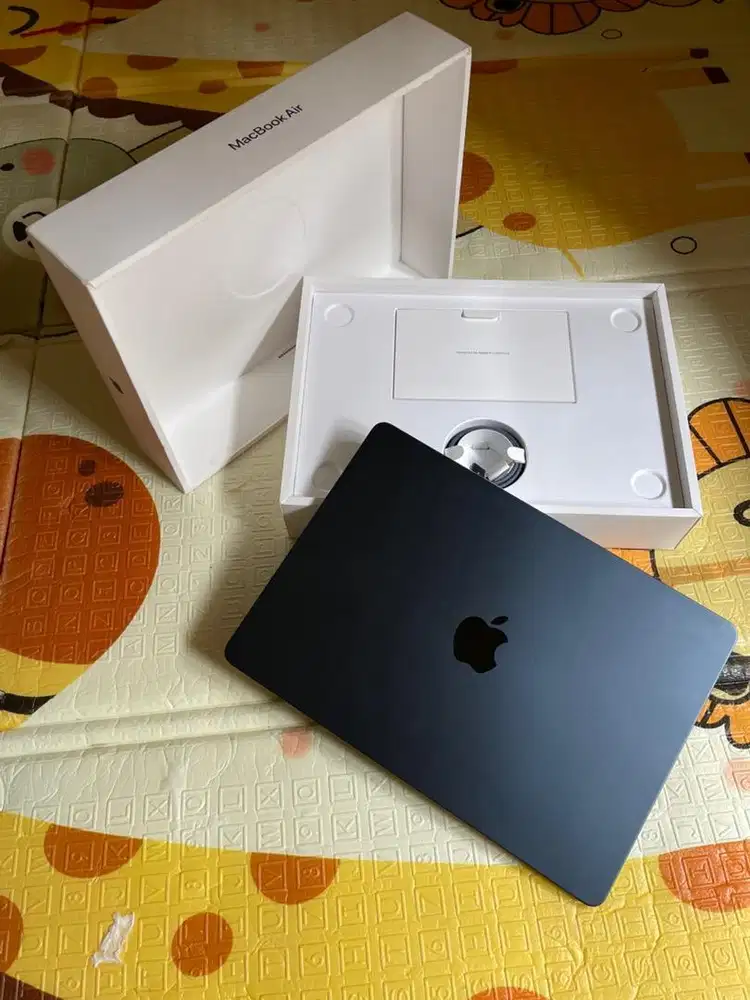 Cari Dan Di beli langsung Cod Macbook Air dan Macbook Pro