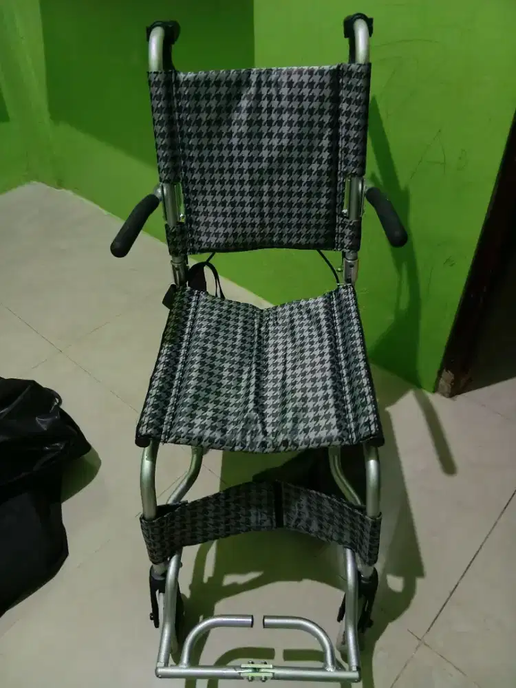 Kursi Roda Travel GEA