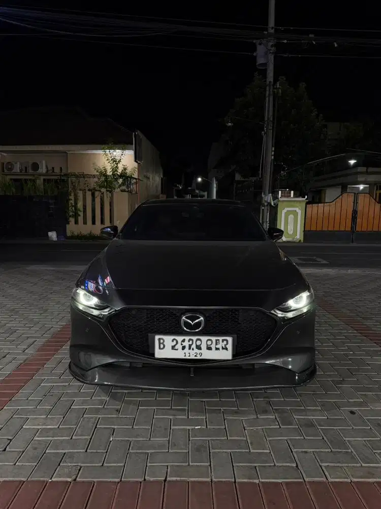 Mazda 3 hatchback grey milik pribadi