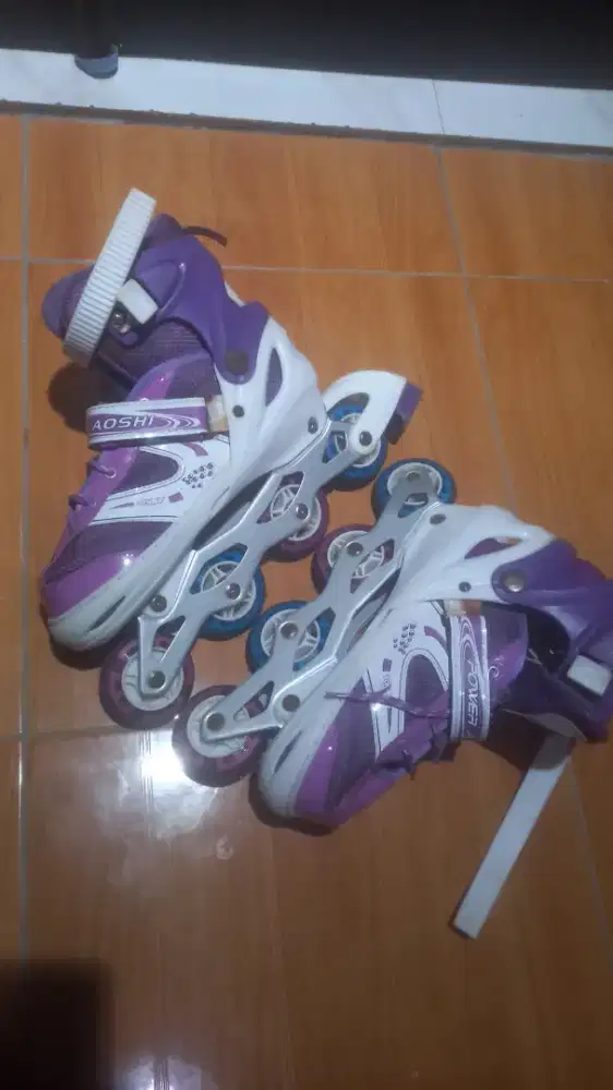 Sepatu roda size 39 - 42 like new