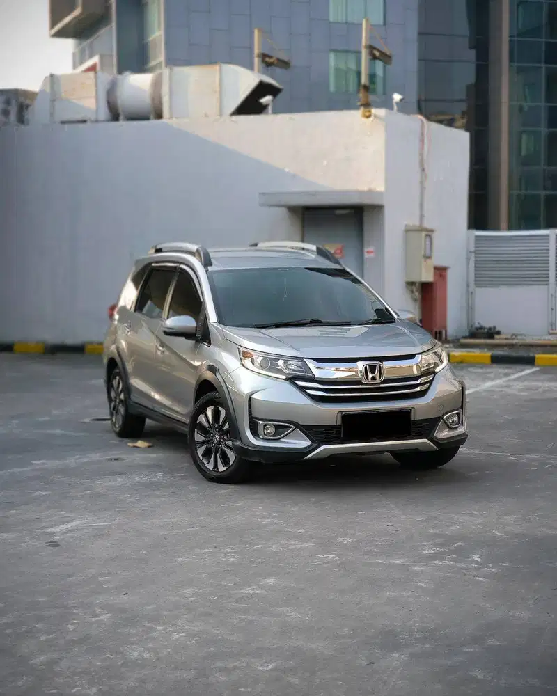 HONDA BR- V E CVT 2021 KM LOW BERGARANSI TERAWAT DAN SIAP PAKAI