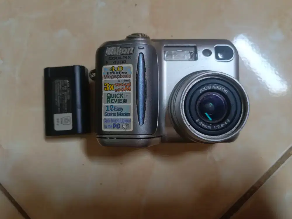 Kamera digital Nikon Coolpix 4300 - Kondisi mati