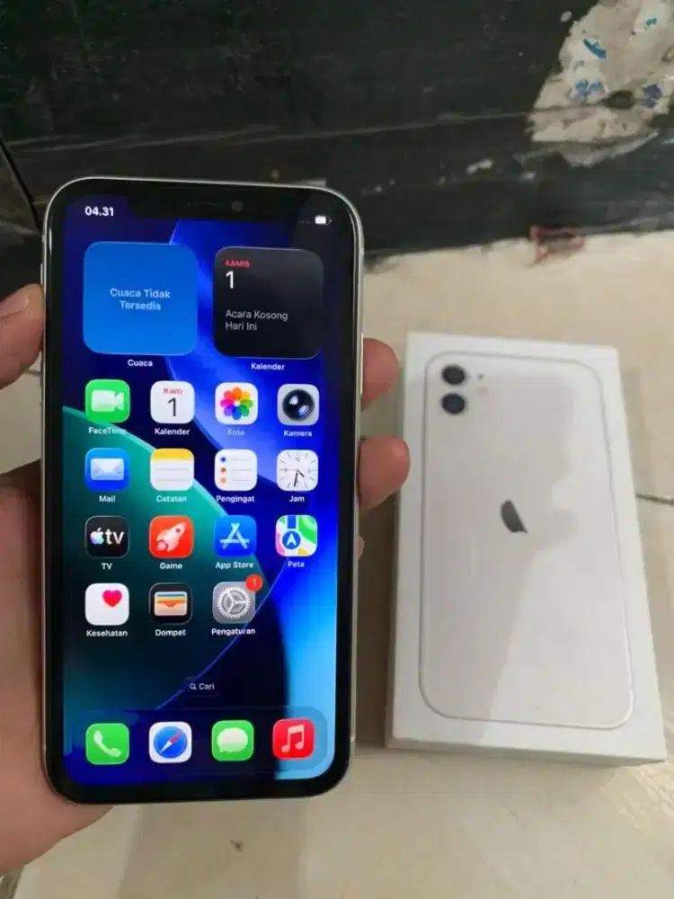 Iphone 11 white 128 ibox