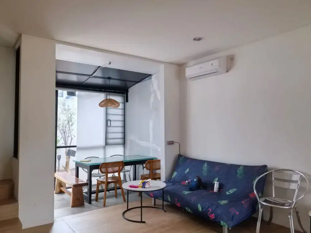 DISEWAKAN RUMAH DAERAH LIPPO KARAWACI TANGERANG