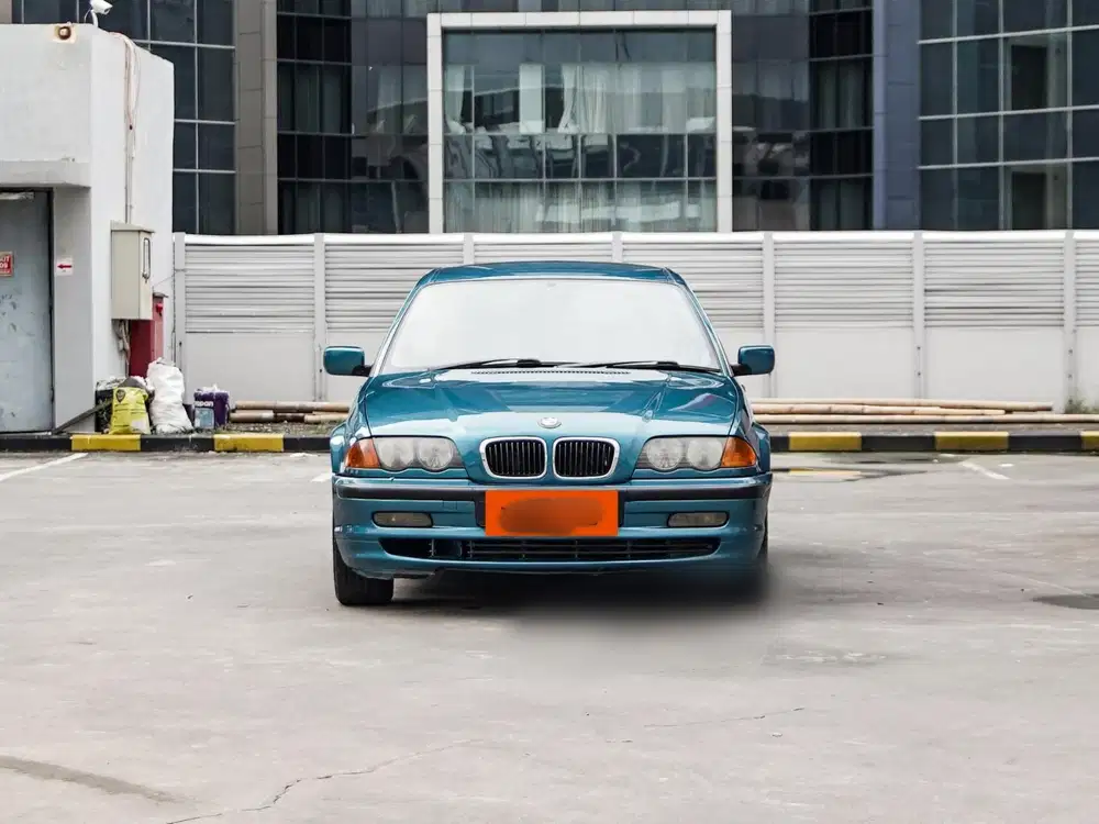 BMW 323i E46 Th 2000 Siap Pakai