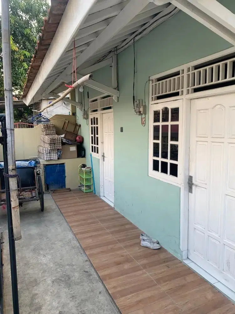 Di jual kontrakan kost13 Pintu lokasi strategis di pusat kota karawang