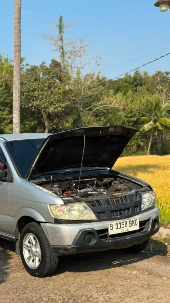 Isuzu Panther 2010 Diesel