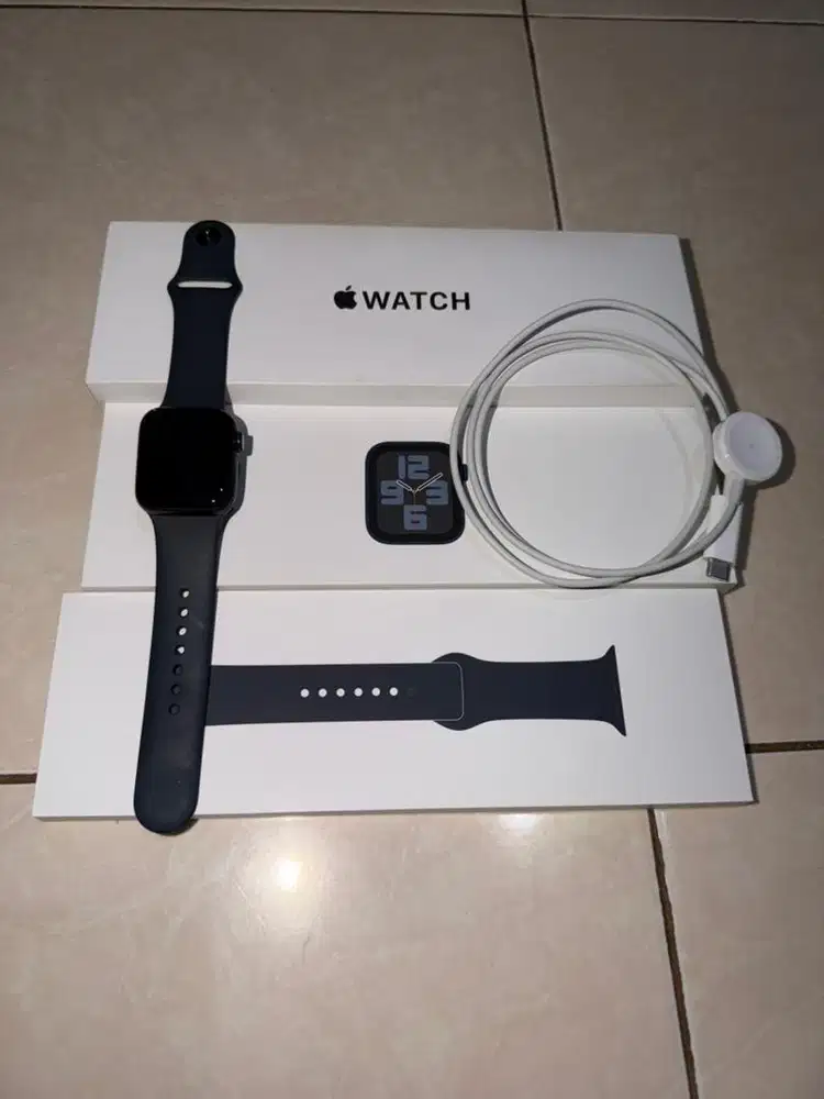 Apple Watch SE (Gen 2) 40mm Midnight GPS