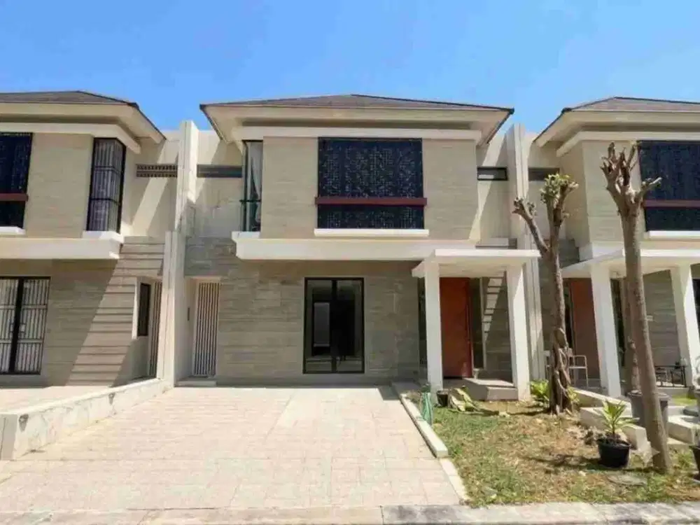 TERMURAH HANYA 2M RUMAH DEPAN DANAU DI NORTHWEST CITRALAND SURABAYA BARAT