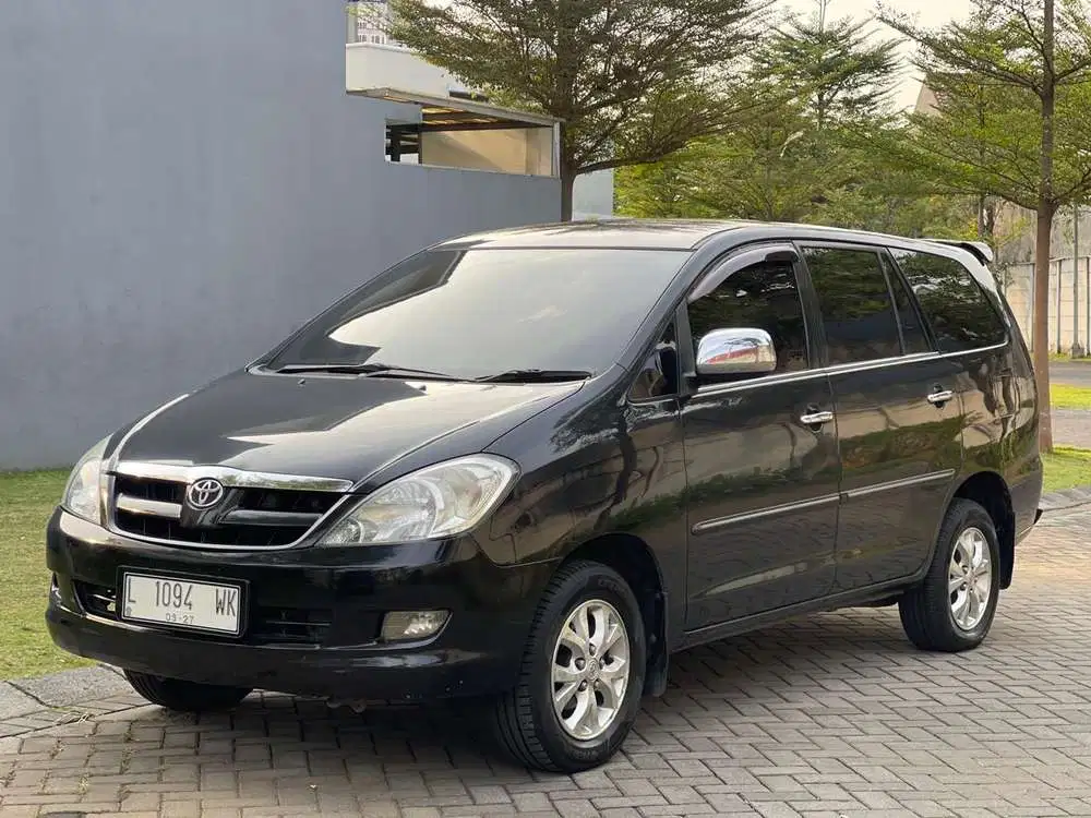Toyota Kijang Innova 2005 Bensin