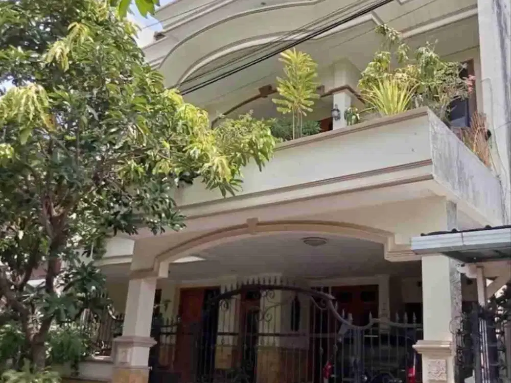 DIJUAL CEPAT , RUMAH MEWAH, SEMI FURNISHED, MANYAR TIRTOYOSO