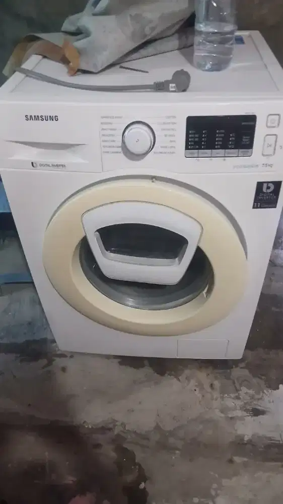 Mesin Cuci Bekas