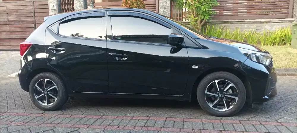 New Brio E 2024 CVT Kinyis Kinyis Seperti Baru