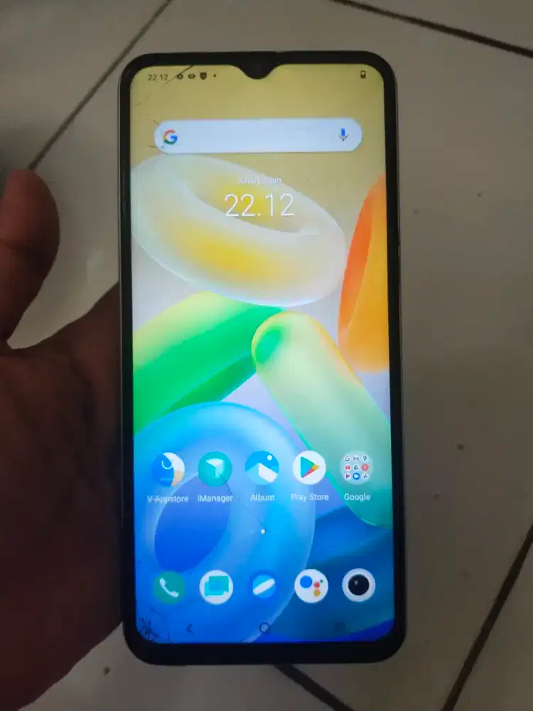 Vivo Y16   3+3/64   minus retak tp ga ngaruh sentuhan normal
