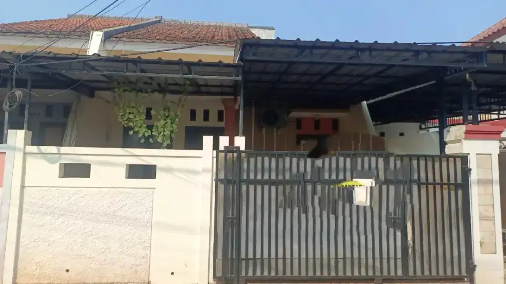 Di jual rumah siap huni dalam komplek di kodau bebas banjir