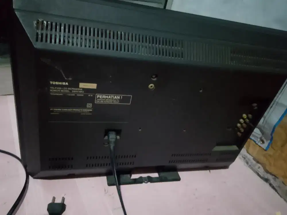 Tv merk Toshiba 24in Rp.500ribu nego