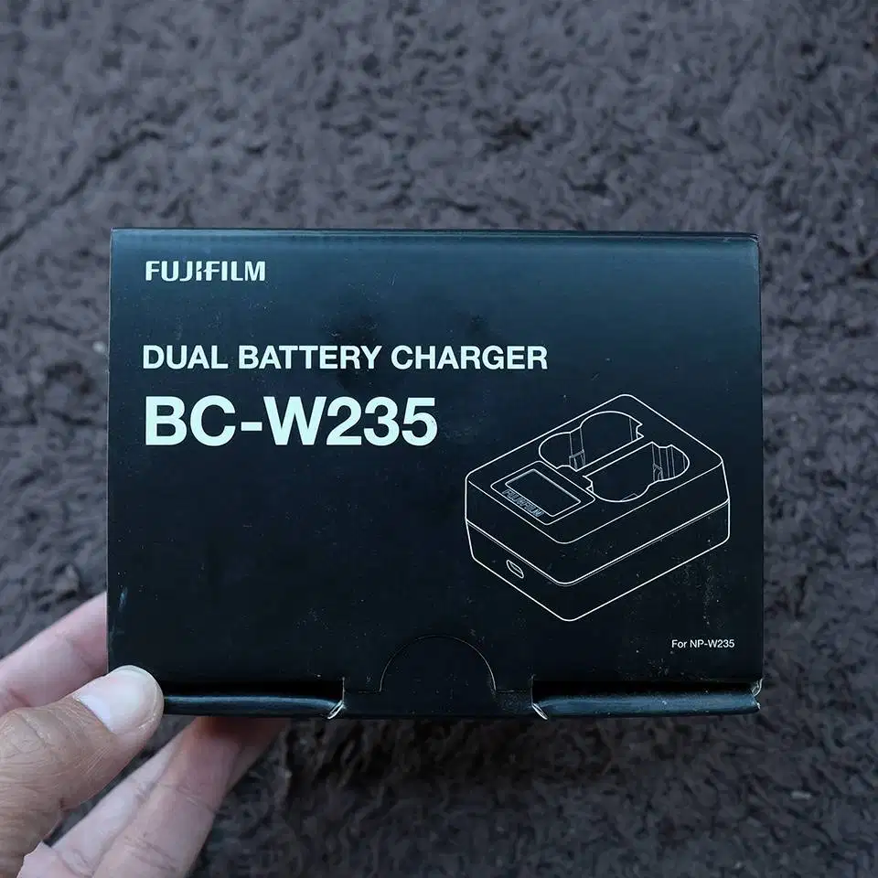 Battery Charger Fujifilm BC-W235 BCW235 For XT4 XT5 Xh2 Xh2s Gfx Xs20