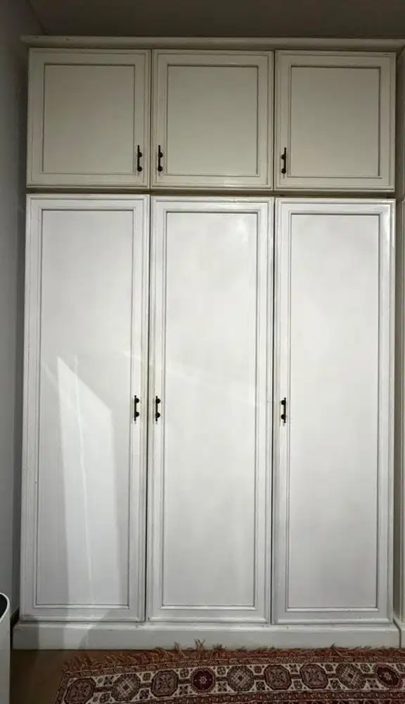 Lemari Kayu Utuh Vintage