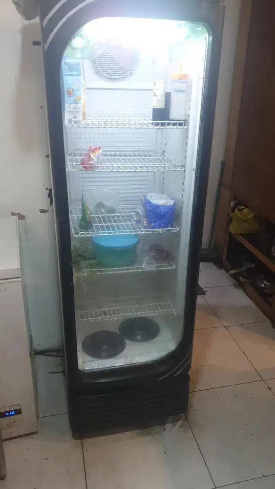 SHOWCASE GEA 350 LITER