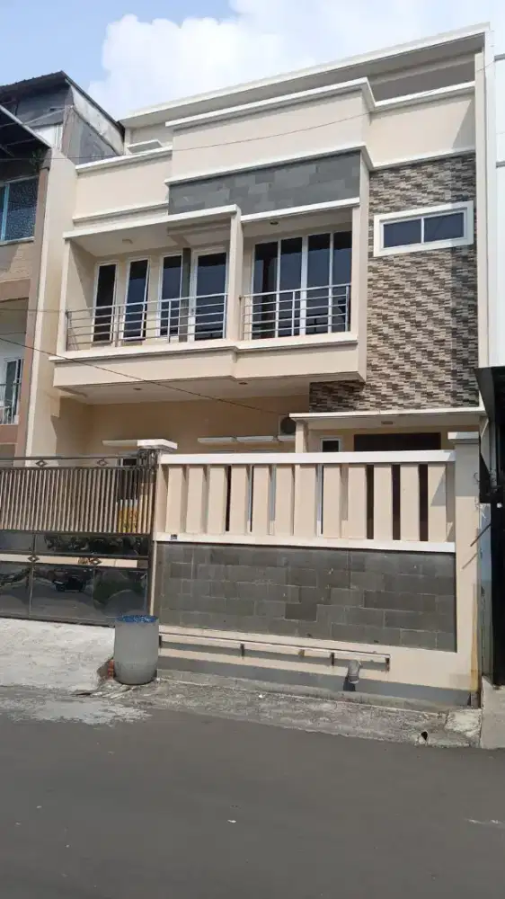 Disewakan rumah sunter agung, Belakang RS Satya Negara,Sunter