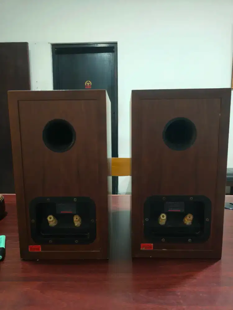 Speaker dynaudio countour 1.3 mk3 kondisi normal dan original