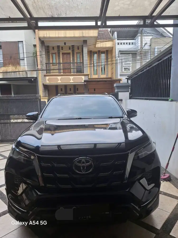 Jual:  Toyota Fortuner, 2.4 VRZ, GR SPORT th 2021, Diesel, AT, bagus