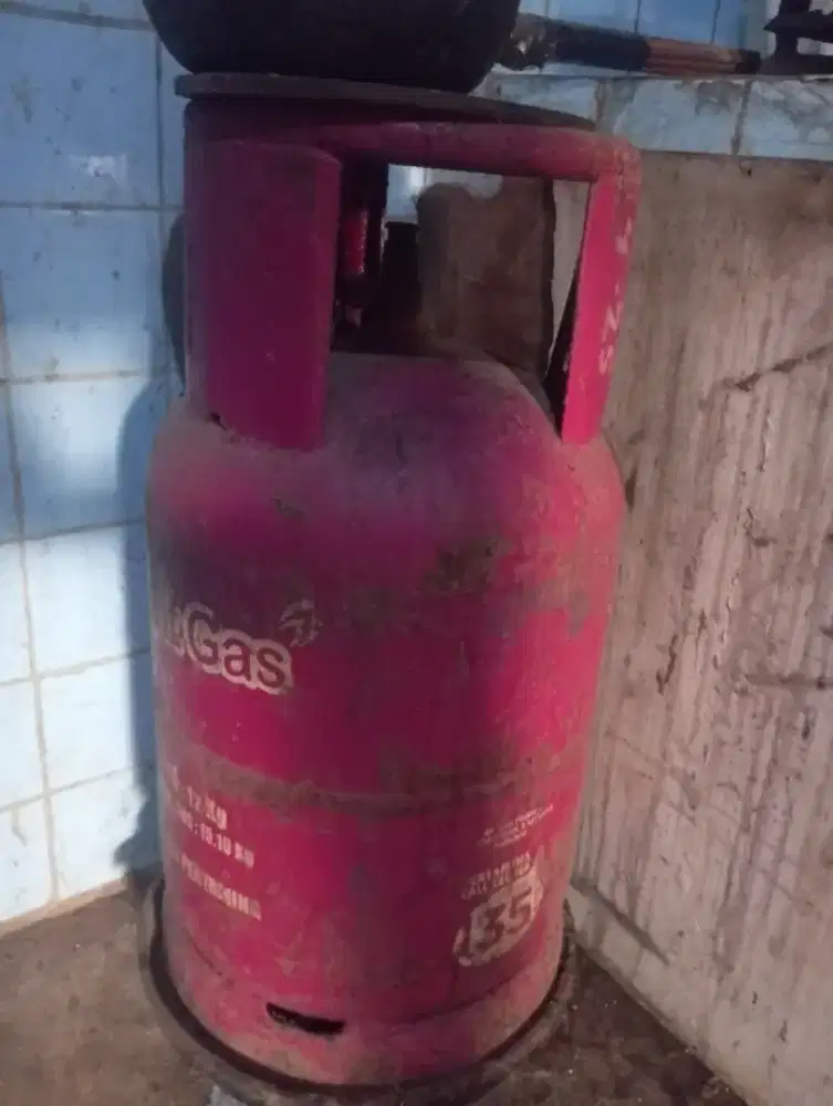 LPG pink 12 kg + gas regulator