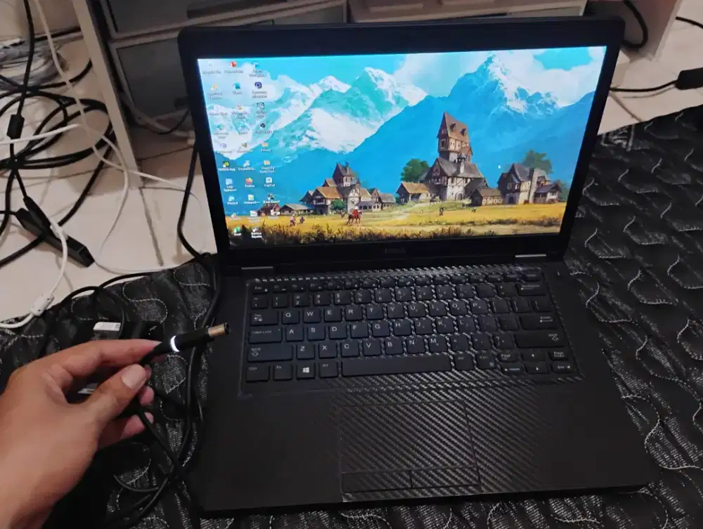 Laptop Dell Latitude 5480 i5 7200u Dual VGA 930MX RAM DDR4 4GB Non HDD