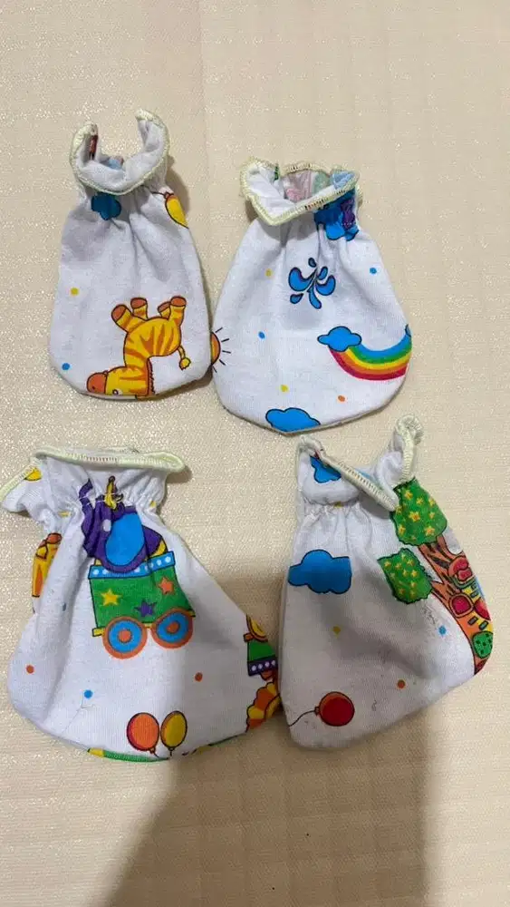 penutup tangan kaki baby newborn  2 set