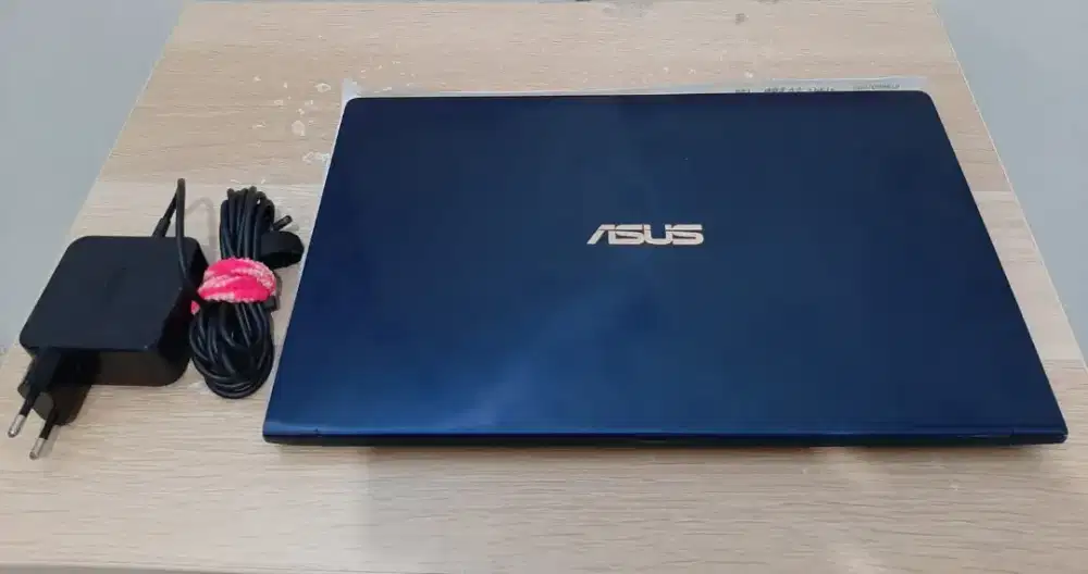 Laptop Asus tipe UX433F wrn biru