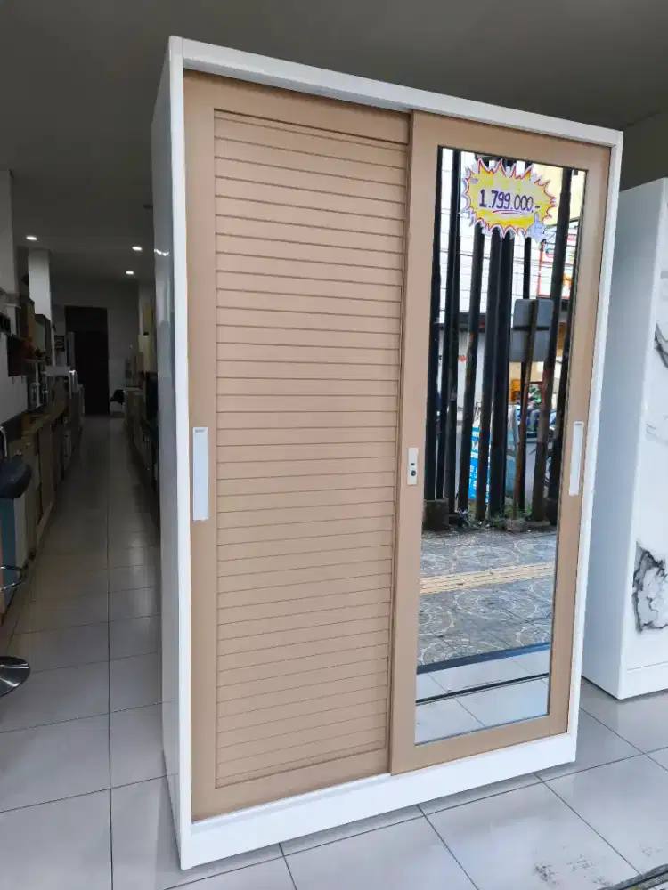Lemari pakaian besi pintu jalusi 2 pintu jumbo ukuran 120 x 50 x 185