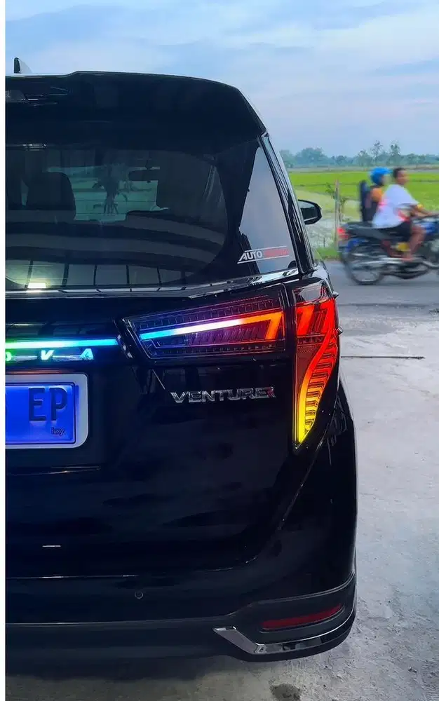 Stoplamp Innova Reborn Triple7 RGB