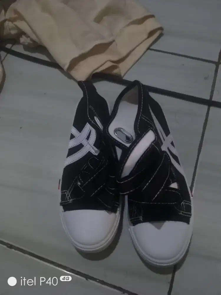 Jual sepatu dan tas