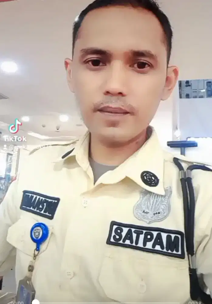 Mencari loker security