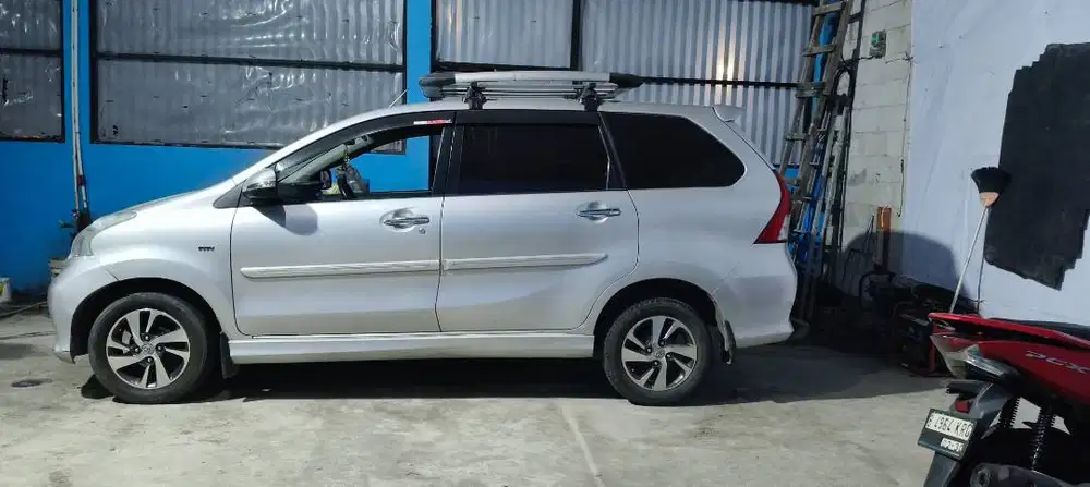 TOYOTA VELOZ 1.5 AT 2013