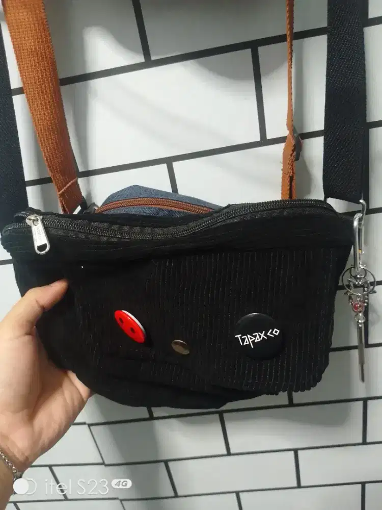 tas selempang bahan curduroy