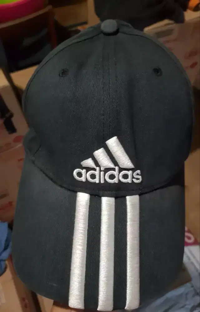 Topi adididas strip 3