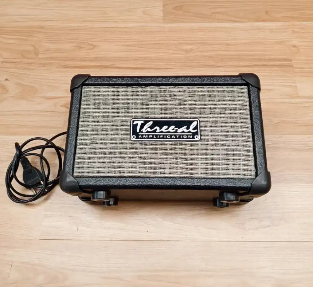 Ampli gitar three ai