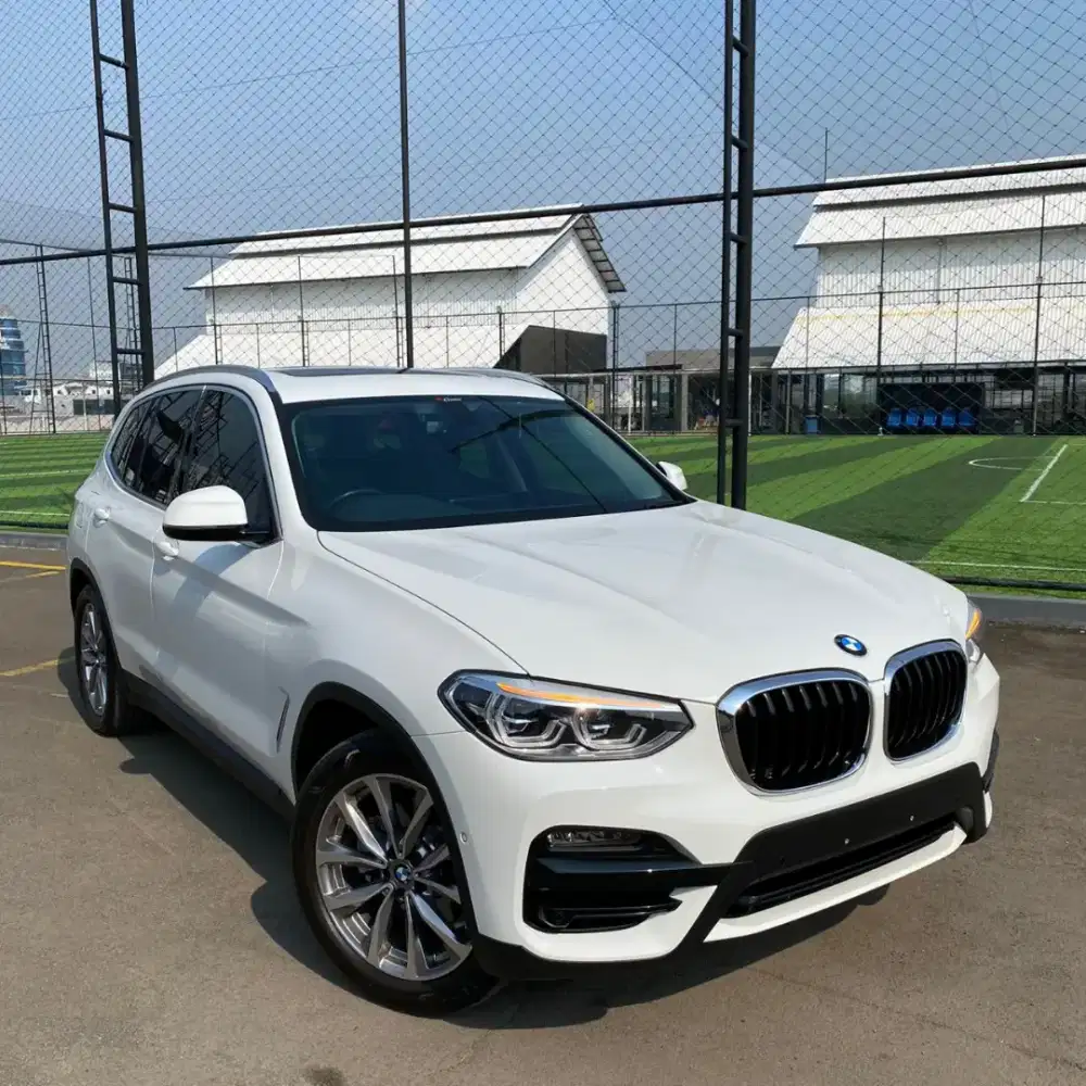 BMW X3 2.0 Sdrive20i Xline 2021 Putih Panoramic