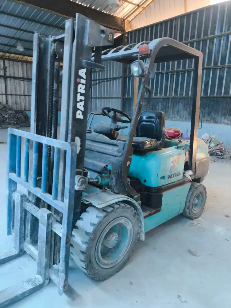 Forklift patria mesin isuzu 2008 3.5 ton