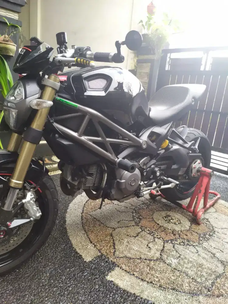 Jual Ducati evo 1100 (full paper)like new istimewah pribadi