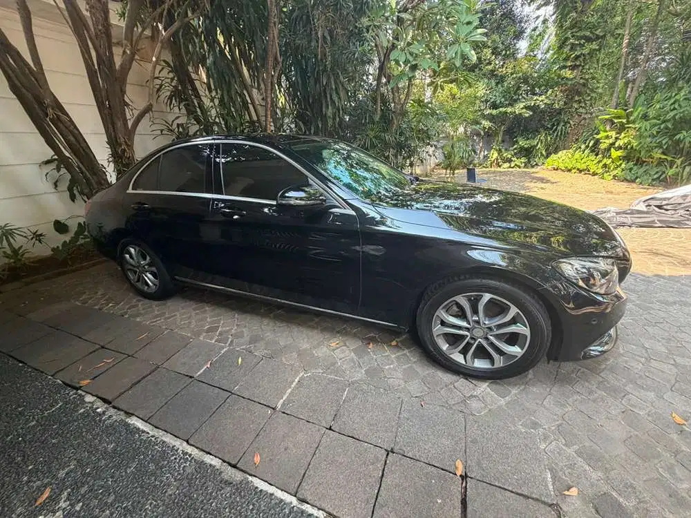 Mercedes-Benz C200 2016 Bensin