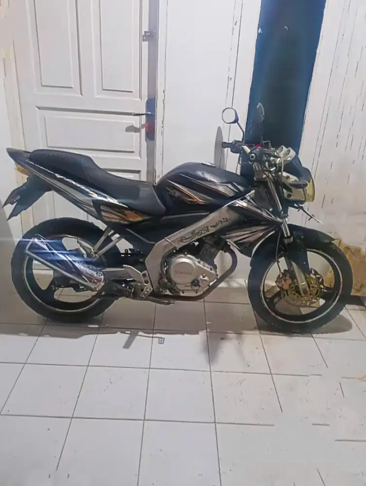 Yamaha Vixion 2008 lengkap plat hidup