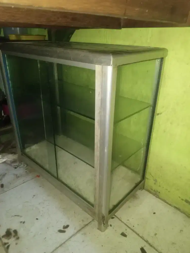 Di jual etalase kecil bekas warung