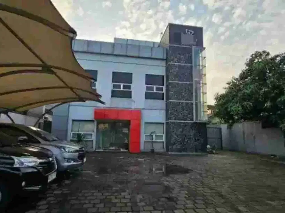 Gedung Tanjung Barat Dekat Aeon Mal